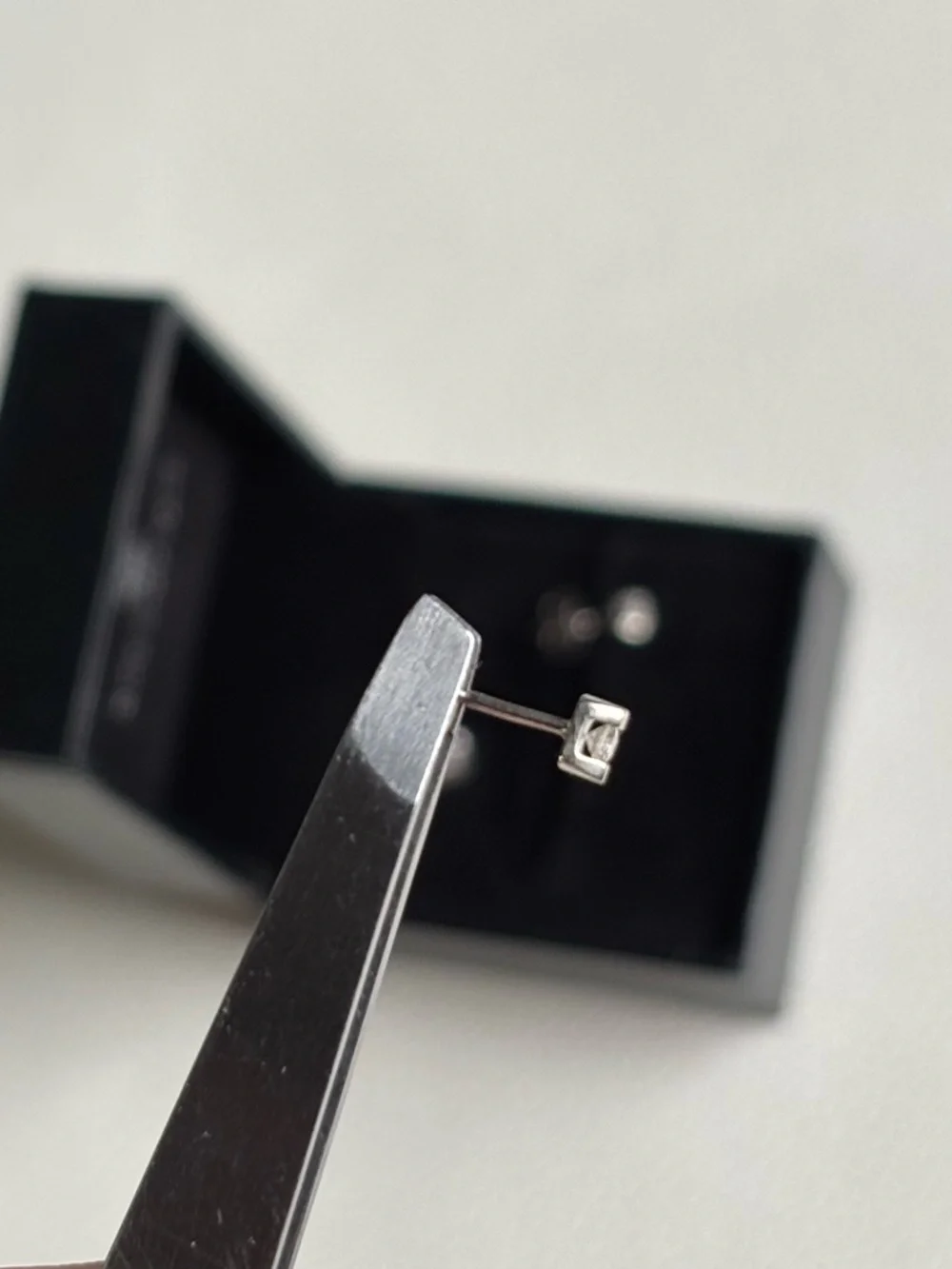 14k White Gold Diamond Stud Earrings - Picture 13 of 13